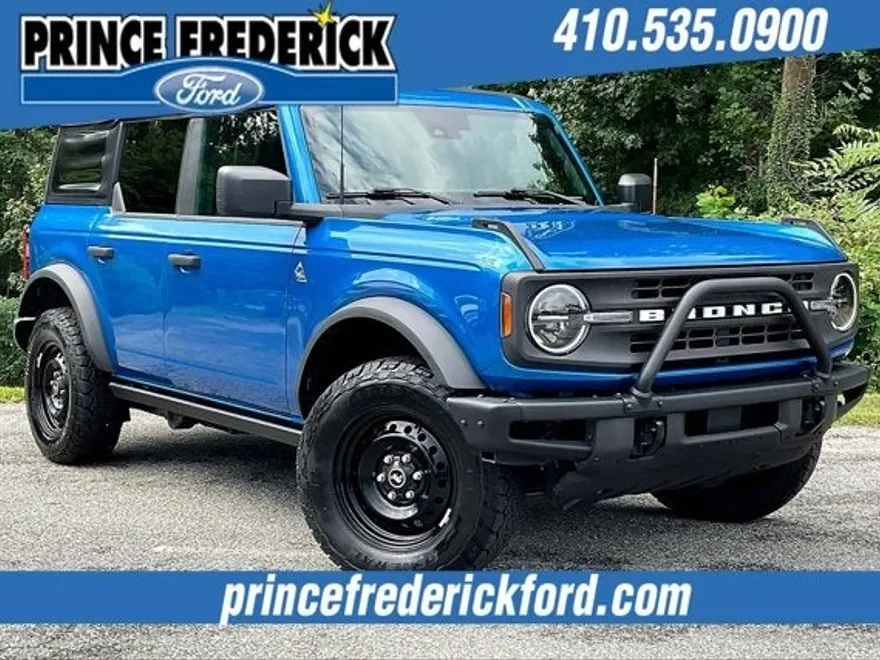 2022 Ford Bronco Black Diamond photo 1