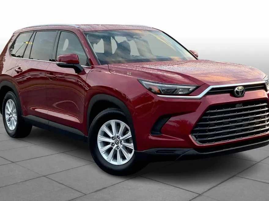2024 Toyota Grand Highlander XLE photo 1