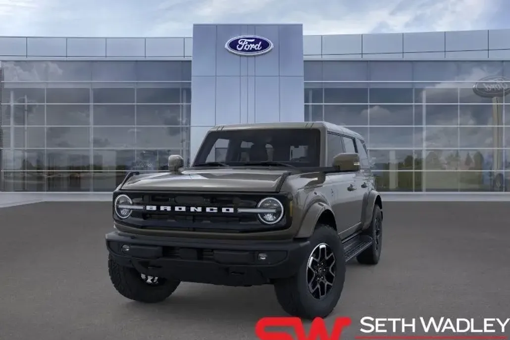 2025 Ford Bronco Outer Banks photo 1