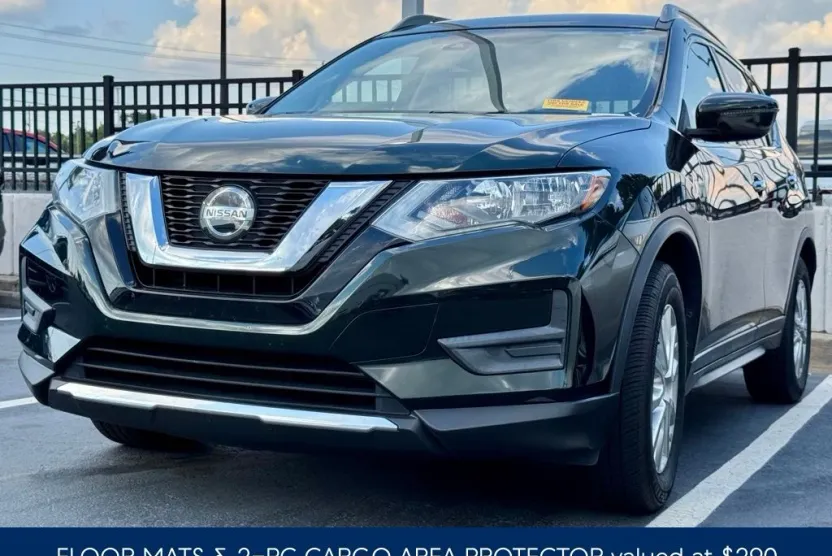 2020 Nissan Rogue SV photo 1