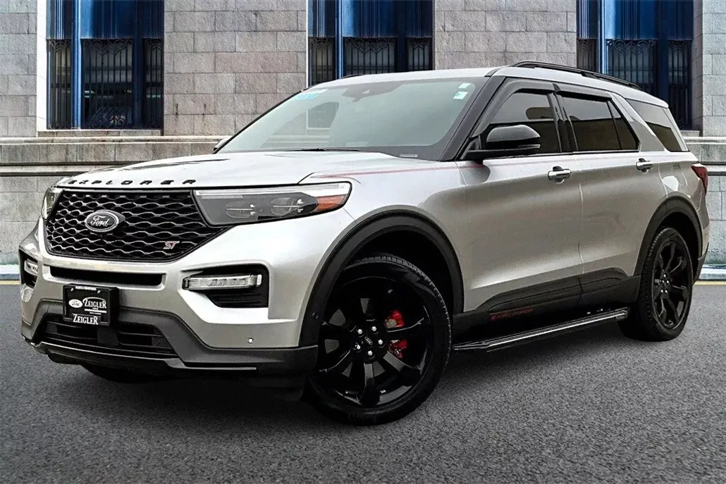 2020 Ford Explorer ST photo 1