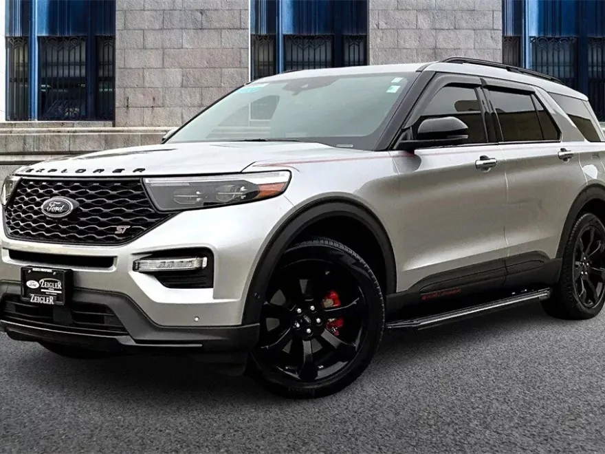 2020 Ford Explorer ST photo 1