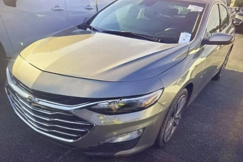 2023 Chevrolet Malibu 1LT photo 1