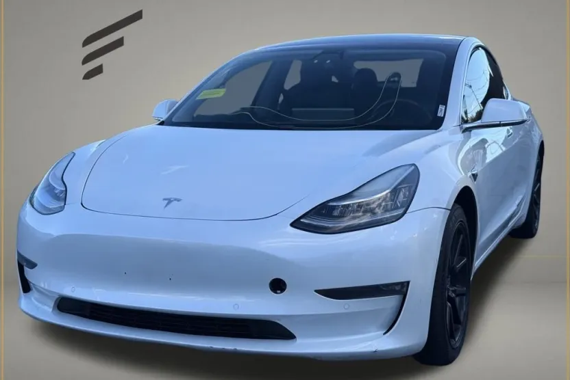 2020 Tesla Model 3 Long Range photo 1