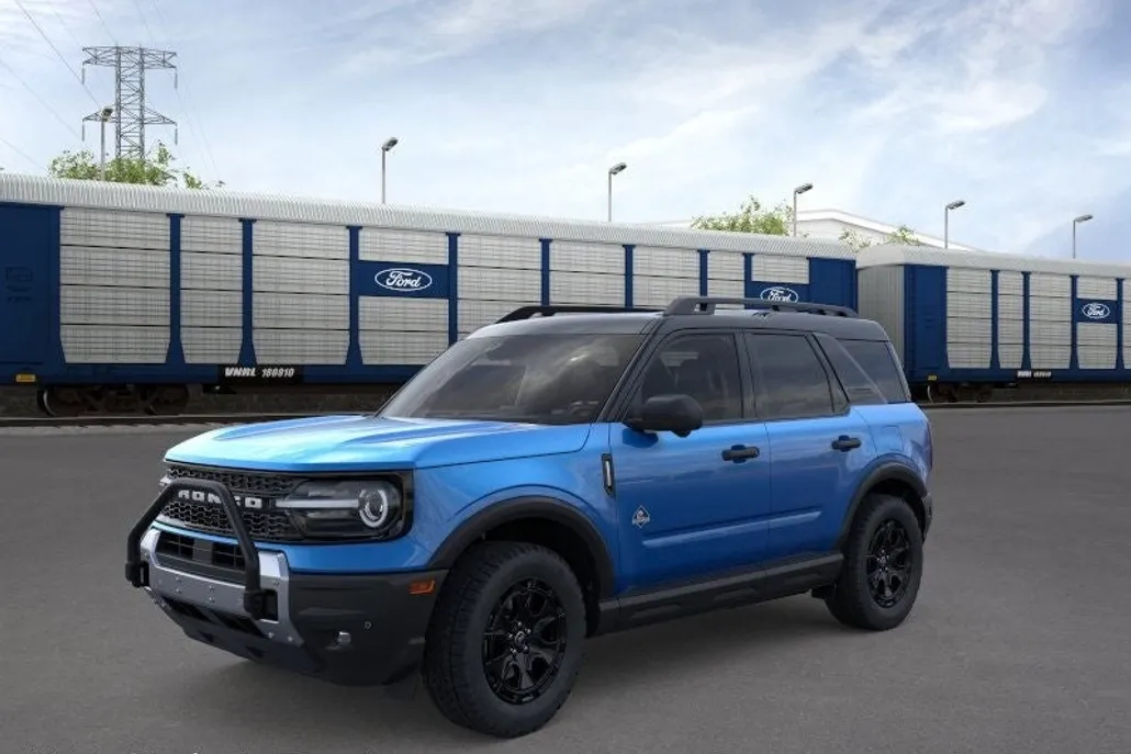 2025 Ford Bronco Sport Outer Banks photo 1