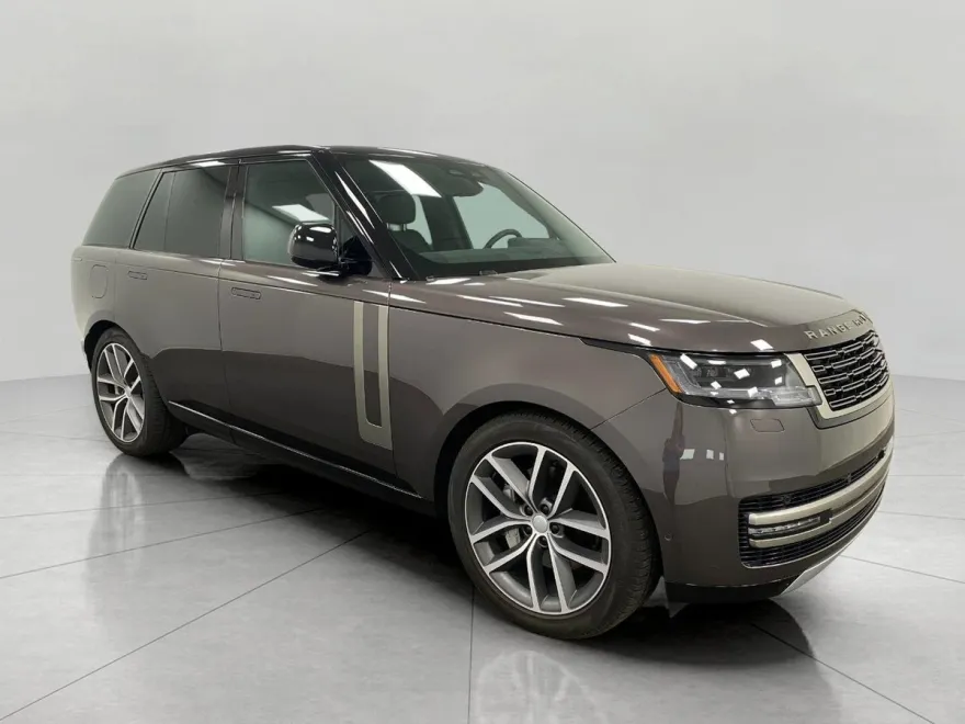 2025 Land Rover Range Rover SE photo 1