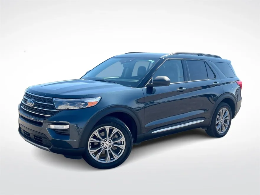 2022 Ford Explorer XLT photo 1