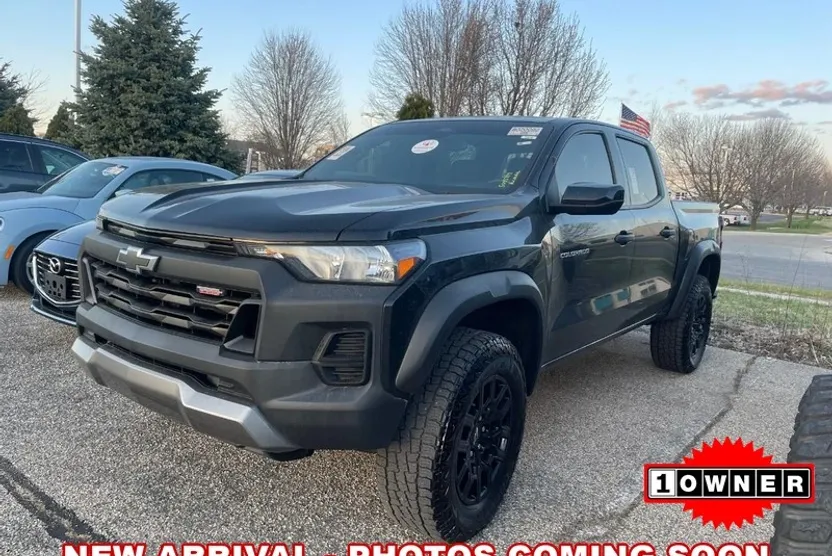 2023 Chevrolet Colorado Trail Boss photo 1
