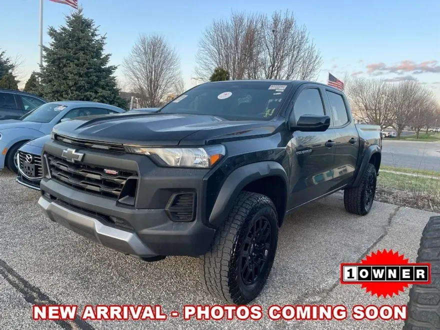 2023 Chevrolet Colorado Trail Boss photo 1