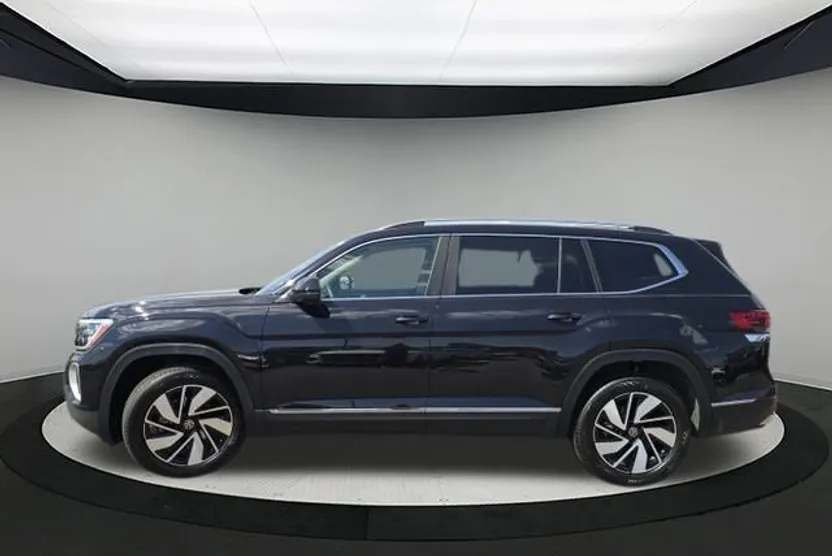 2026 Volkswagen Atlas SEL photo 1