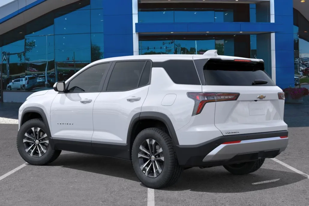 2026 Chevrolet Equinox LT photo 1