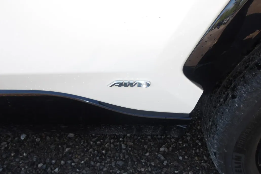 2022 Toyota RAV4 Hybrid XSE photo 1