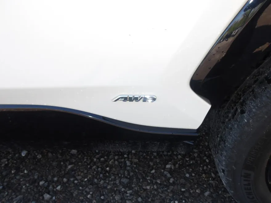 2022 Toyota RAV4 Hybrid XSE photo 1