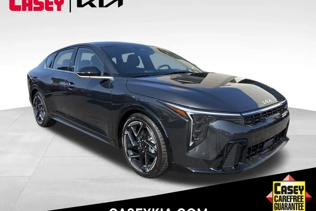 2025 Kia K4 GT-Line photo 1