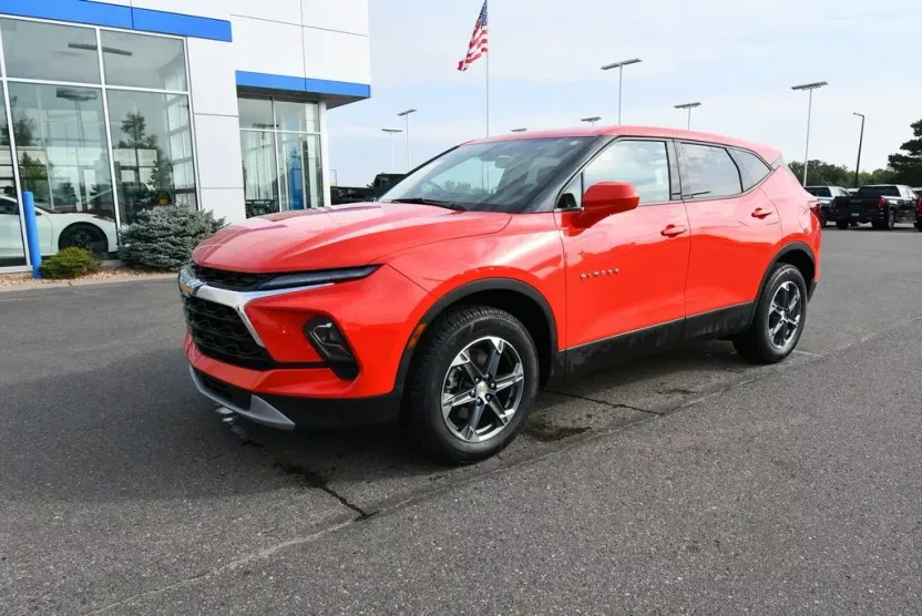 2025 Chevrolet Blazer 2LT photo 1