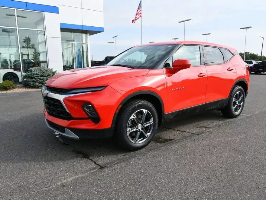 2025 Chevrolet Blazer 2LT photo 1
