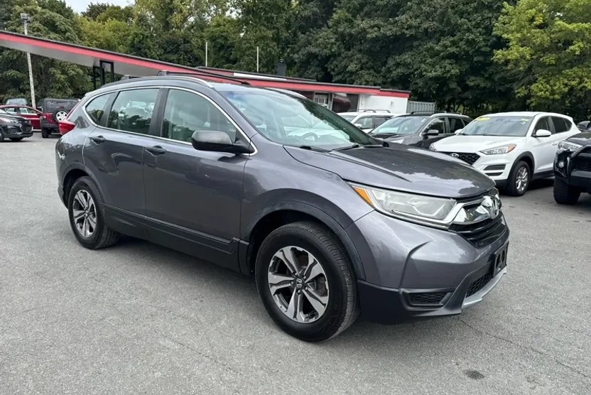 2017 Honda CR-V LX photo 1