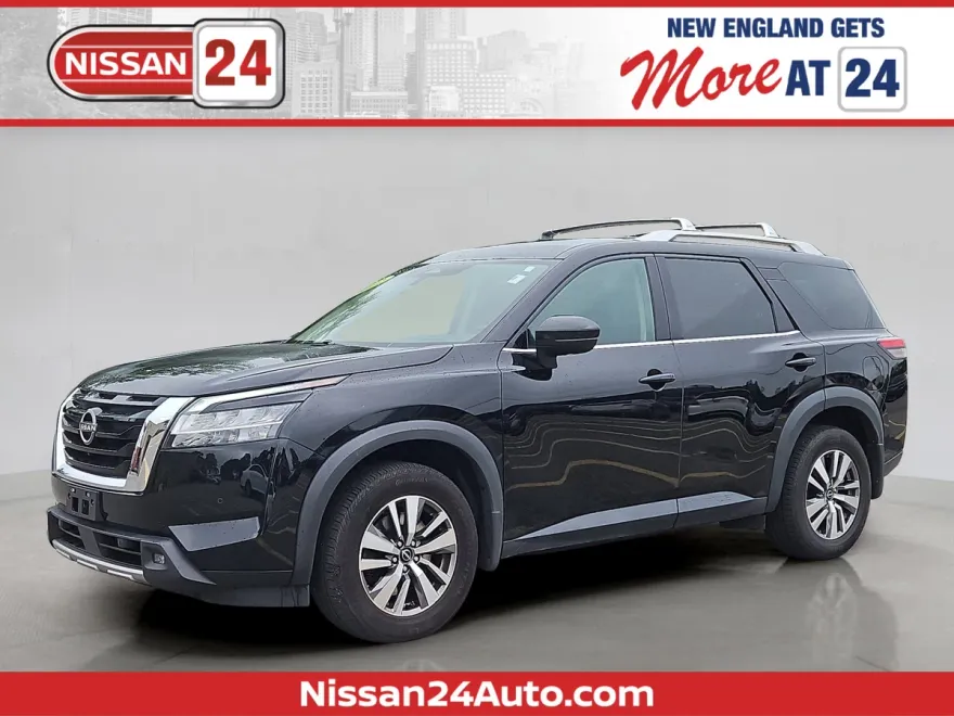 2022 Nissan Pathfinder SL photo 1