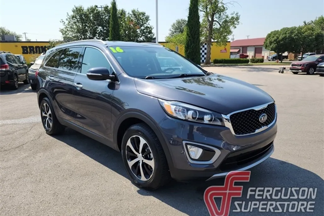 2016 Kia Sorento EX photo 1