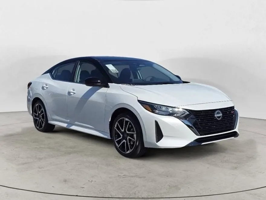 2025 Nissan Sentra SR photo 1