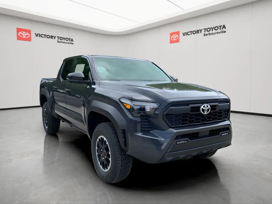 2025 Toyota Tacoma TRD Off-Road 4x4 Double Cab photo 1