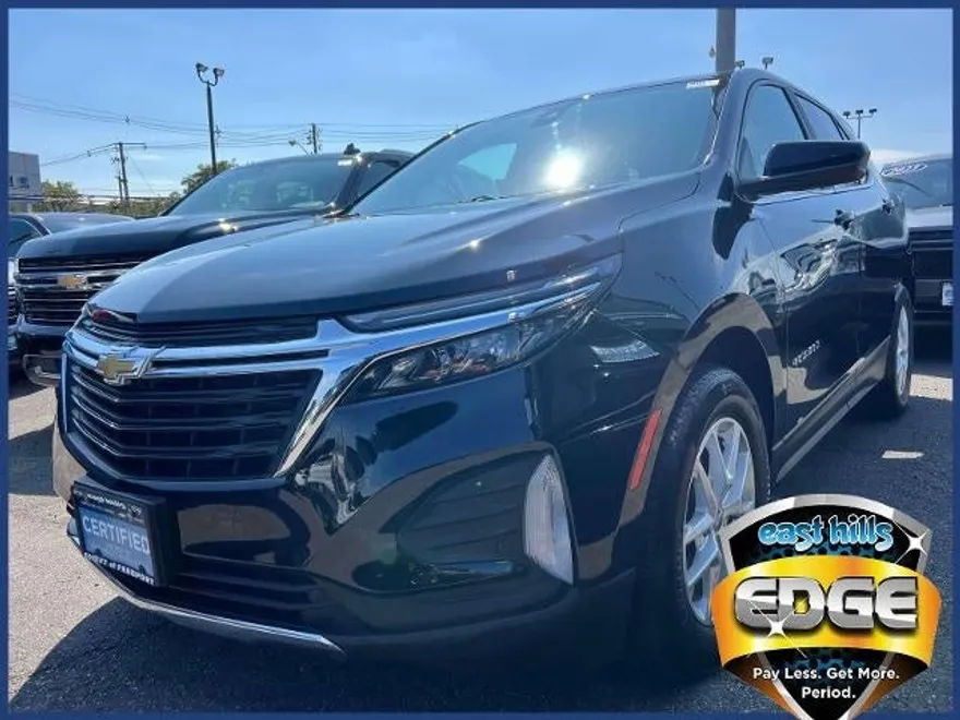 2022 Chevrolet Equinox LT photo 1