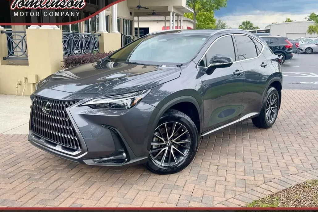 2024 Lexus NX 250 photo 1