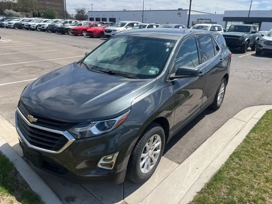 2018 Chevrolet Equinox LT photo 1