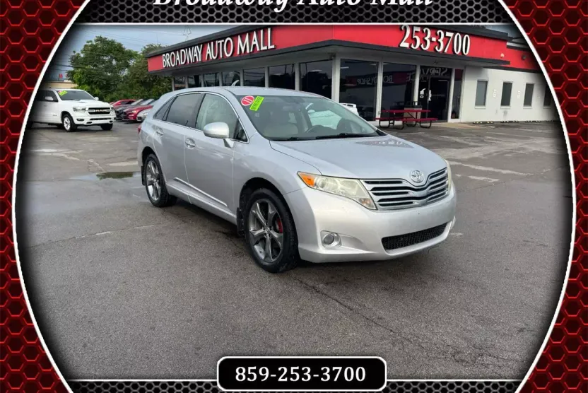 2011 Toyota Venza photo 1