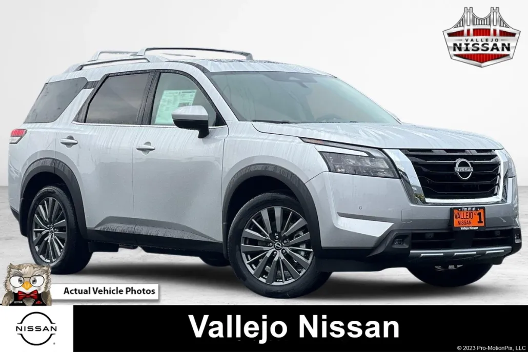 2025 Nissan Pathfinder SL photo 1