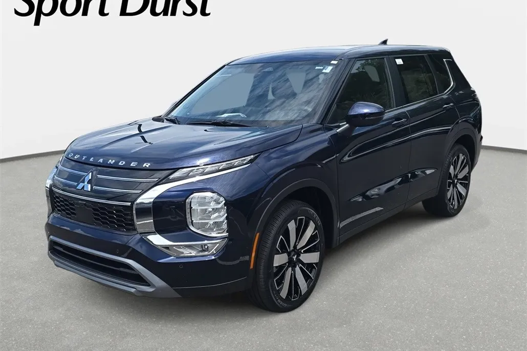 2025 Mitsubishi Outlander SE photo 1