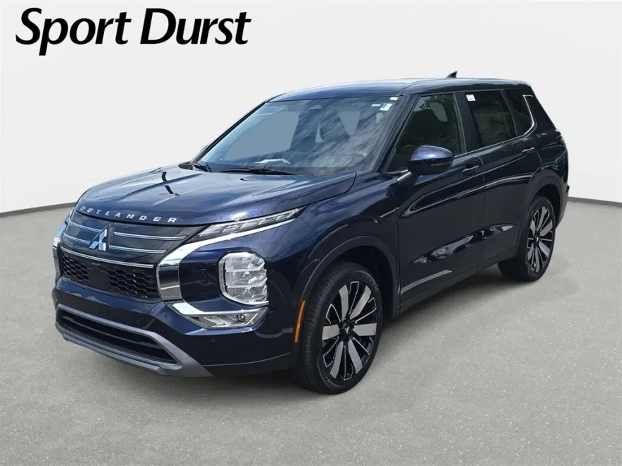 2025 Mitsubishi Outlander SE photo 1