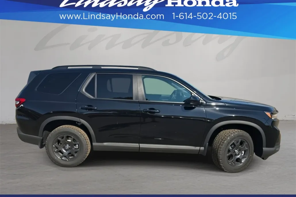 2025 Honda Pilot TrailSport photo 1