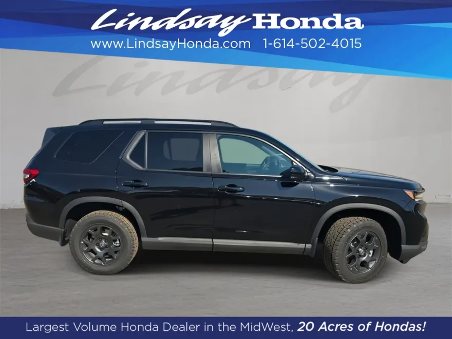 2025 Honda Pilot TrailSport photo 1
