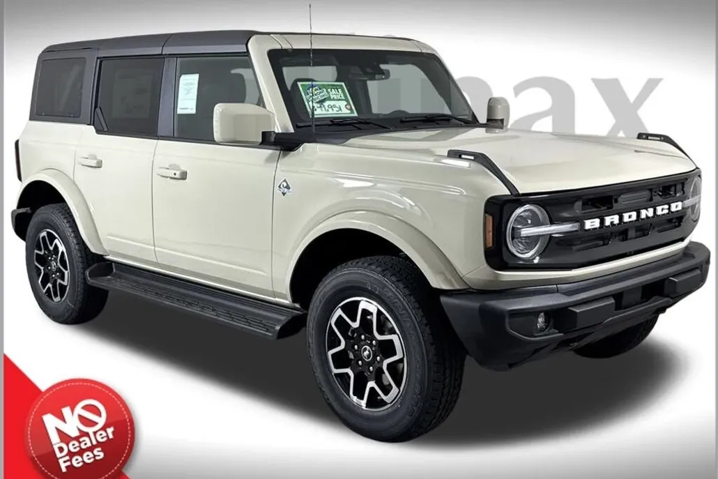 2025 Ford Bronco Outer Banks photo 1