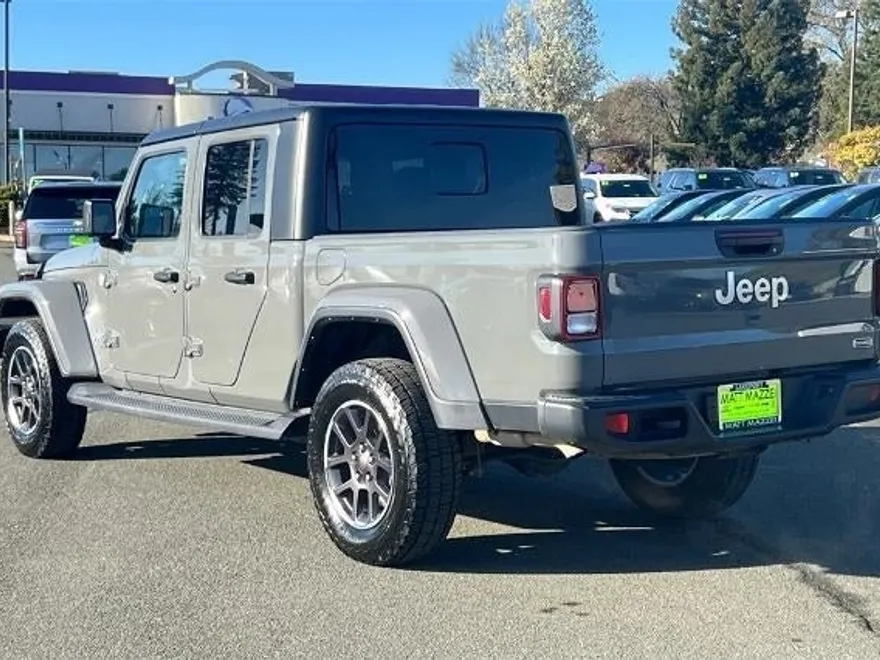 2022 Jeep Gladiator Overland photo 1