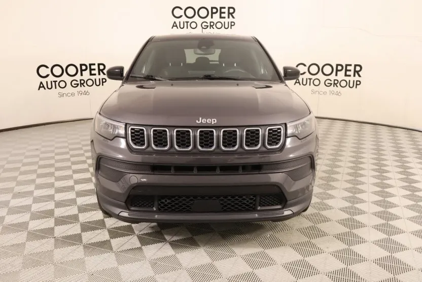 2024 Jeep Compass Sport photo 1