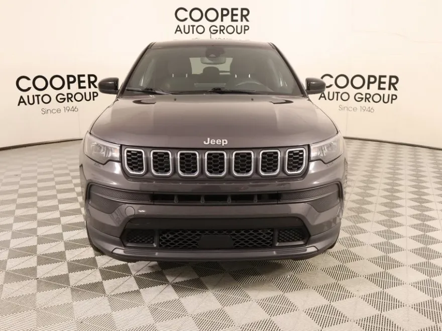 2024 Jeep Compass Sport photo 1