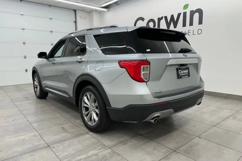 2024 Ford Explorer Limited photo 1