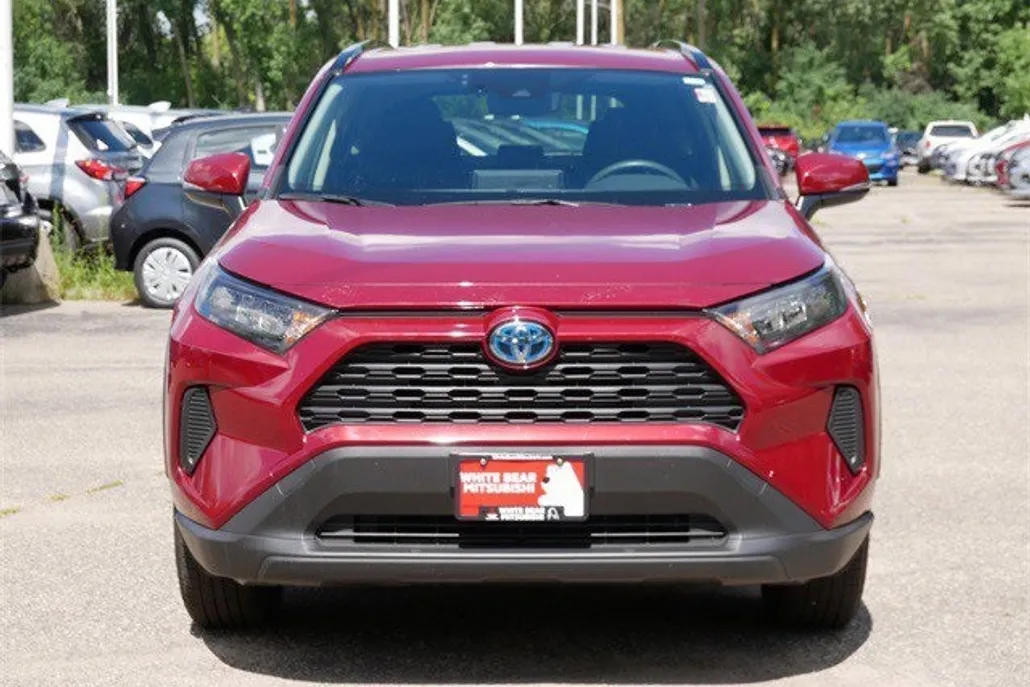2020 Toyota RAV4 Hybrid LE photo 1