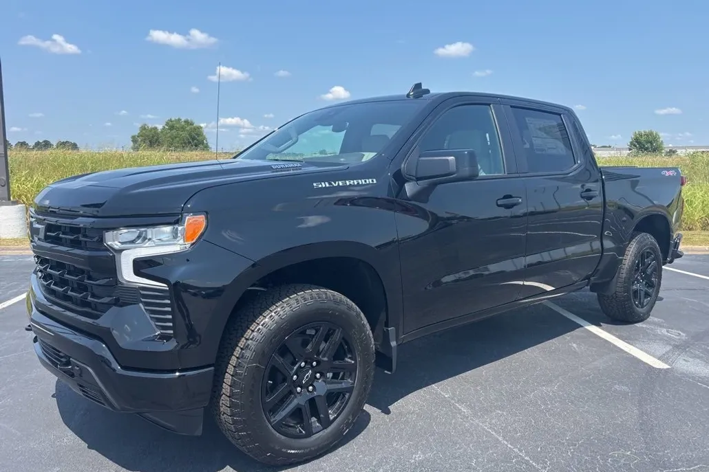 2026 Chevrolet Silverado 1500 RST photo 1