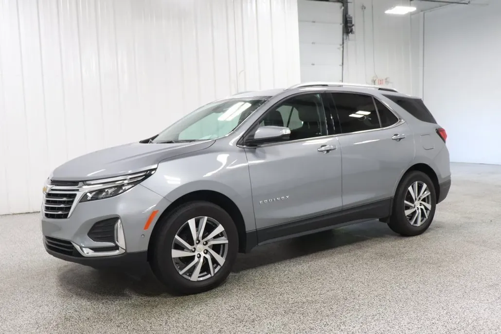 2023 Chevrolet Equinox Premier photo 1