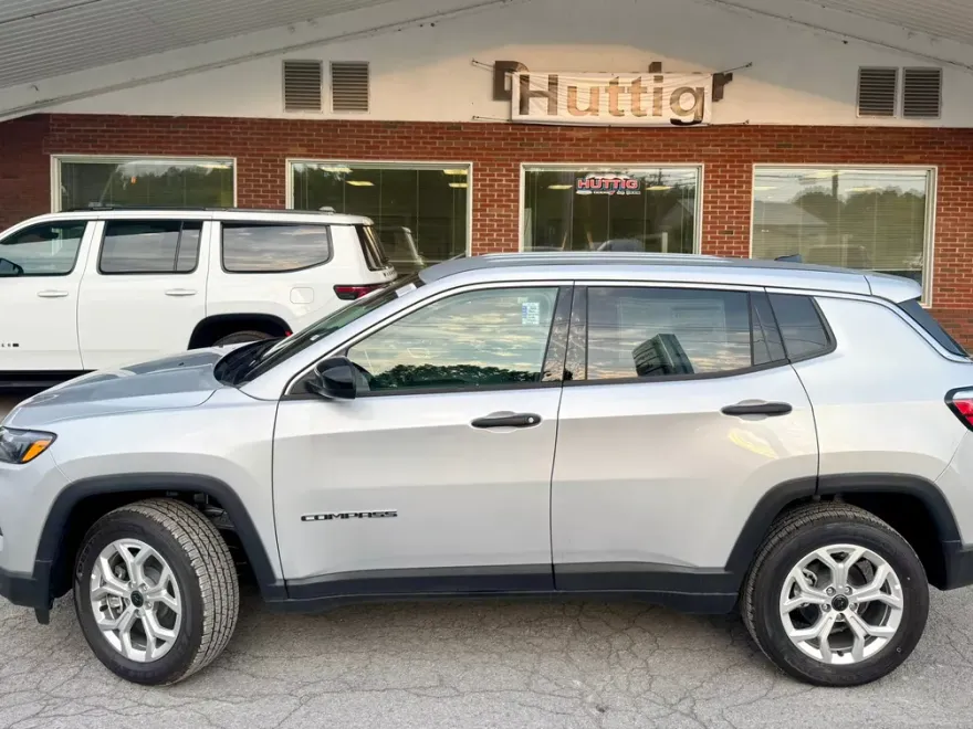 2025 Jeep Compass Sport photo 1