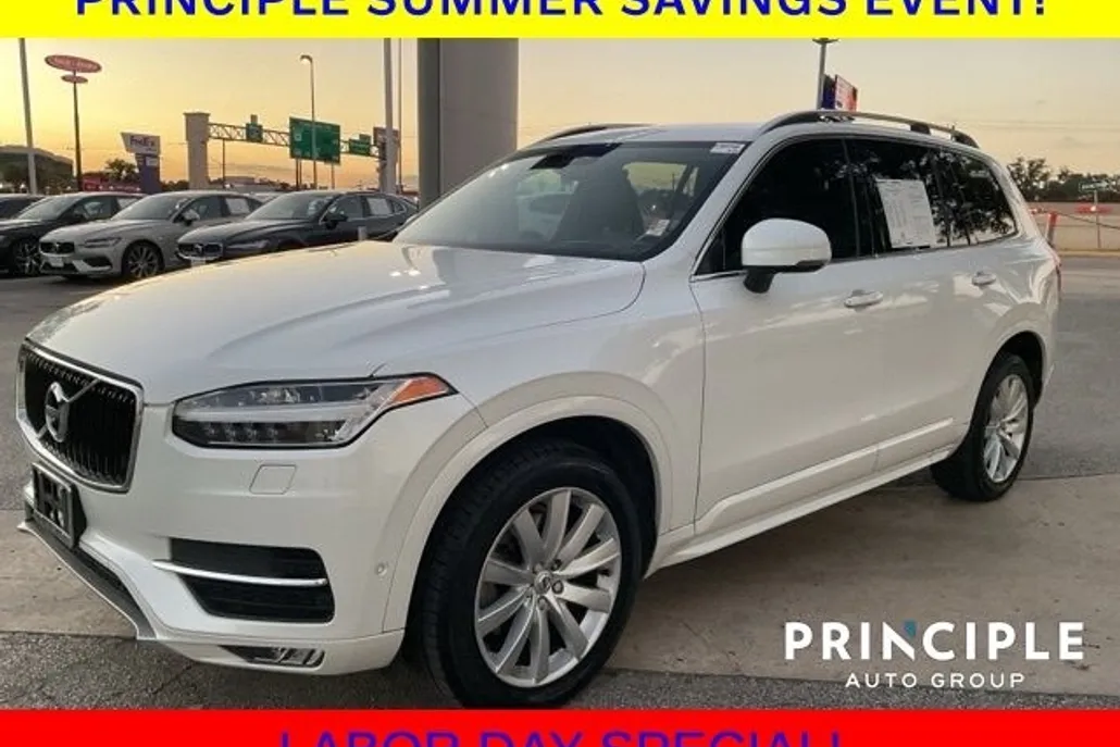 2019 Volvo XC90 T6 Momentum photo 1