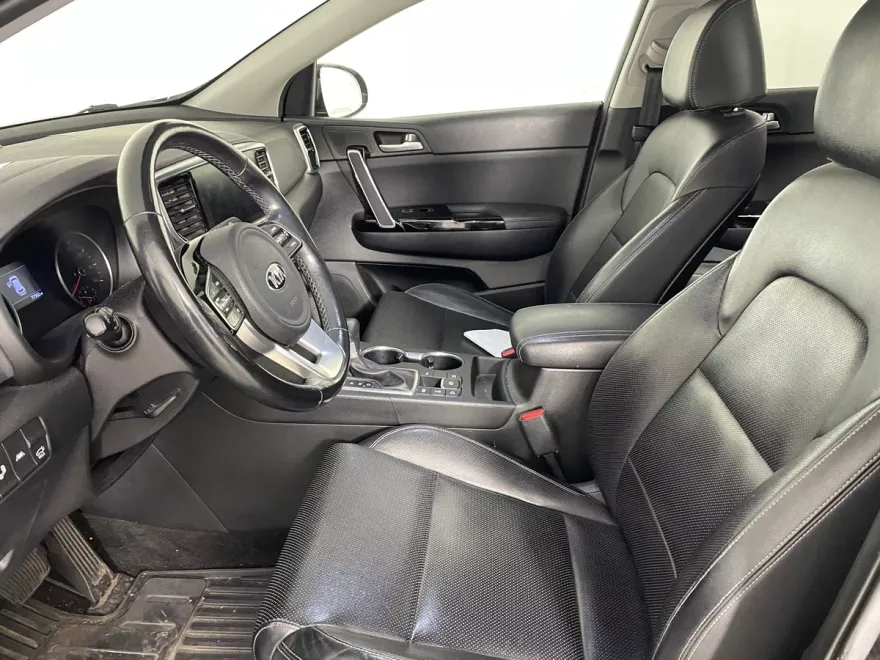 2022 Kia Sportage EX photo 1