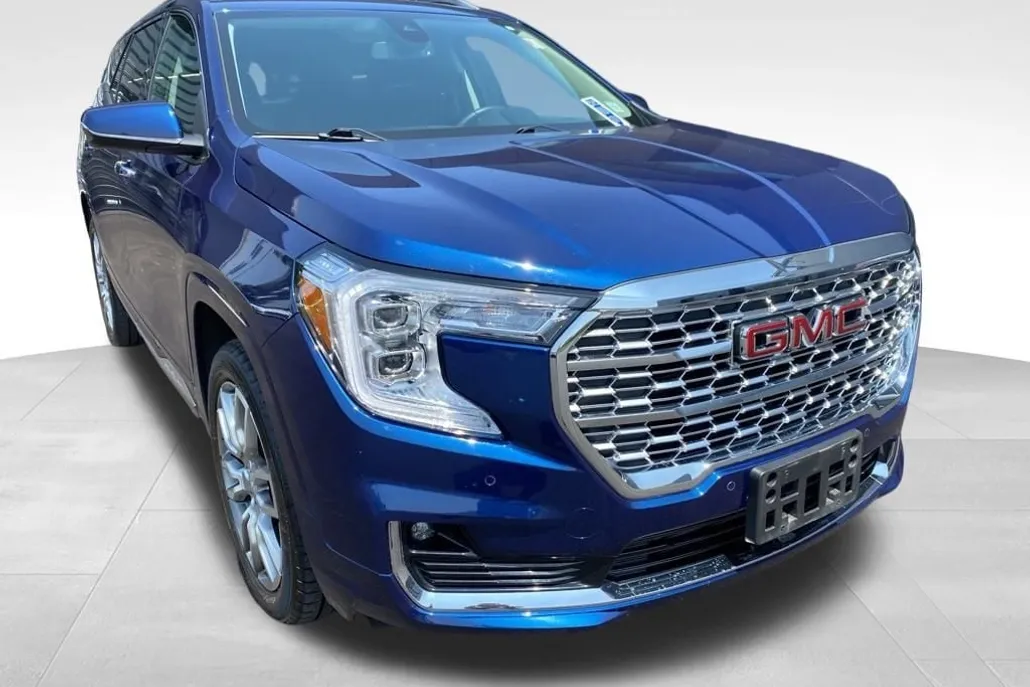 2023 Gmc Terrain Denali photo 1