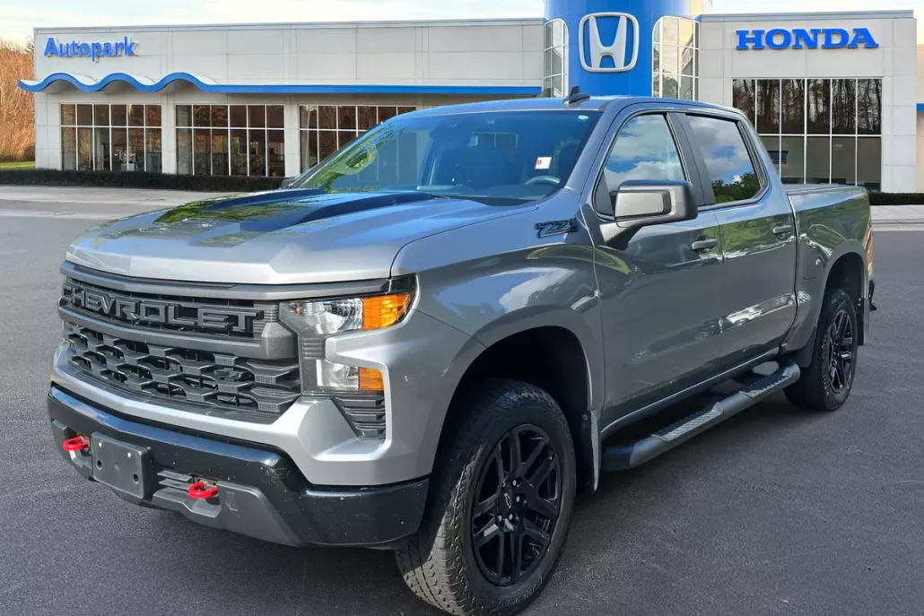 2023 Chevrolet Silverado 1500 Custom Trail Boss photo 1
