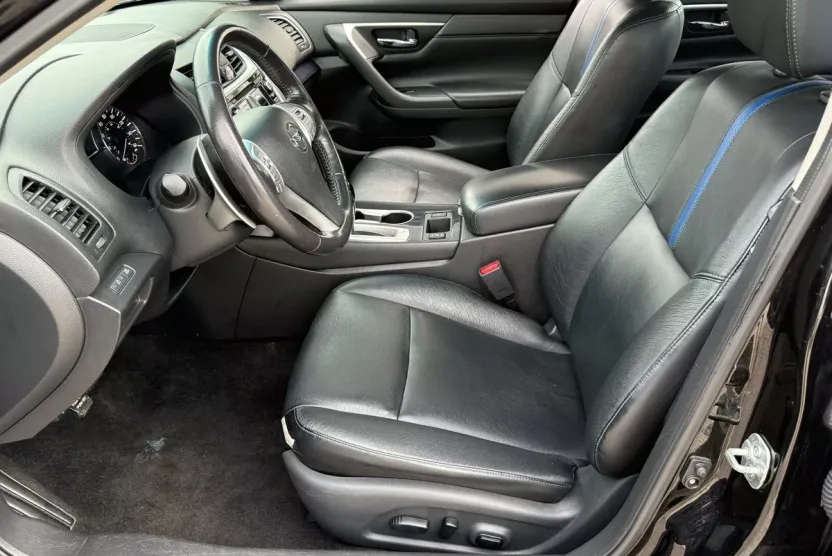 2018 Nissan Altima 2.5 SR photo 1