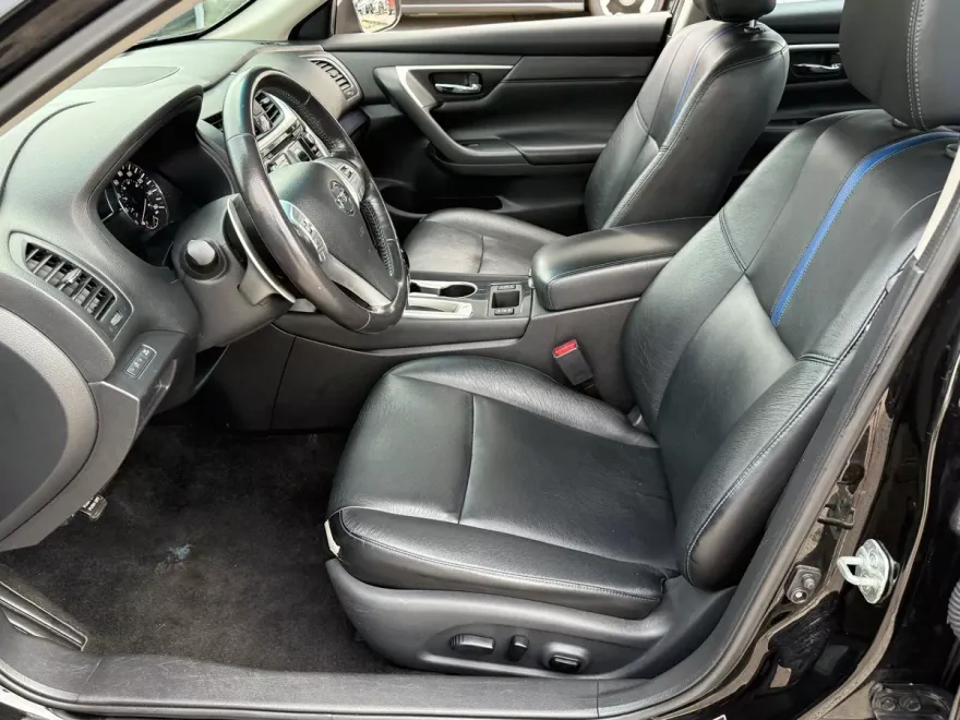 2018 Nissan Altima 2.5 SR photo 1