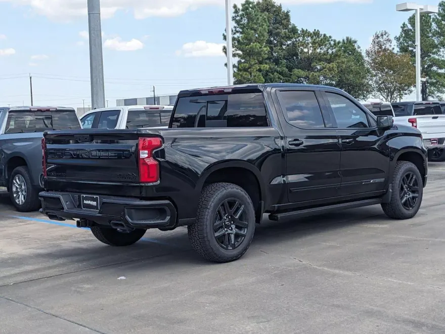 2025 Chevrolet Silverado 1500 High Country photo 1